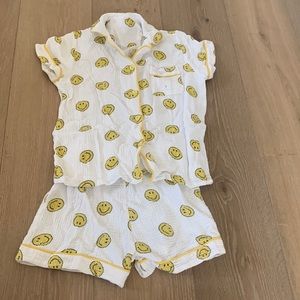 Preppy smiley face pjs sassy shirt cake🚨DUPE🚨